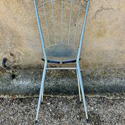 Chaise chromée en Formica bleue