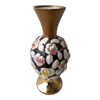 Ceramic vase