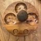 Serviteur huile vinaigre, moutarde, poivre et sel