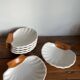 6 shell-shaped bowls
