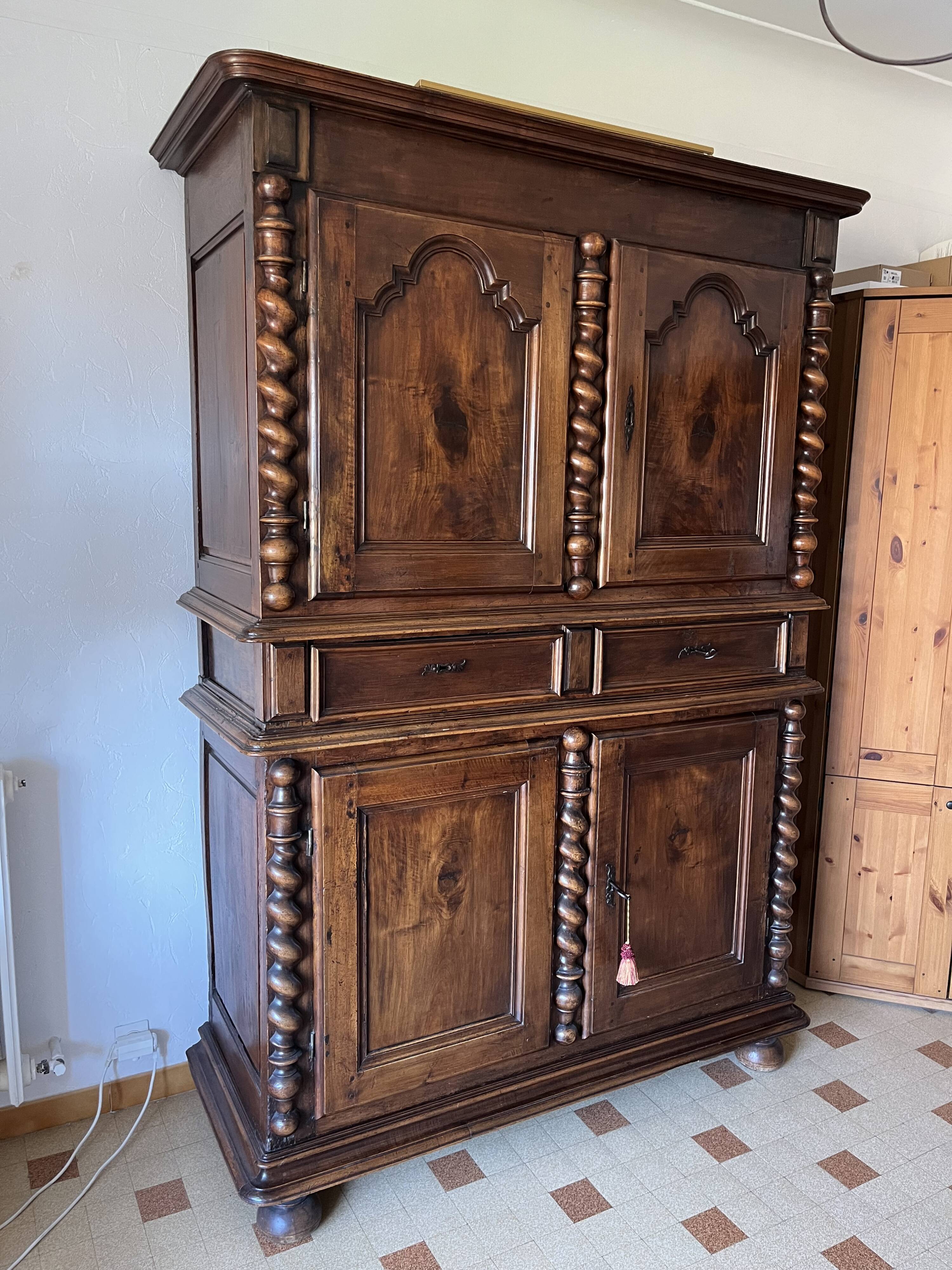Meuble 2 corps Louis XIII