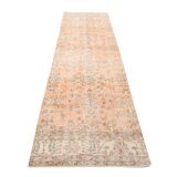 Tapis de couloir turc vintage à motif floral