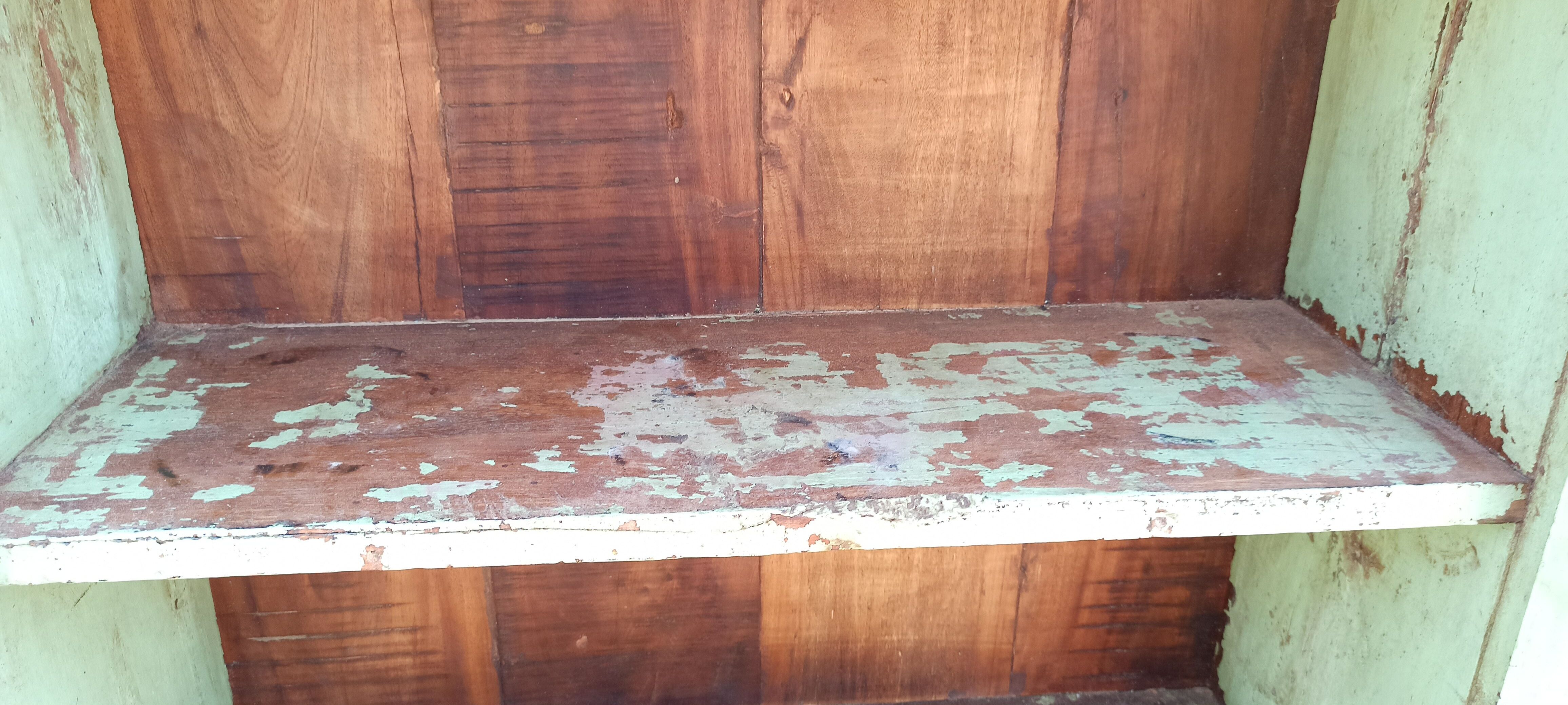 Old wooden cabinet - 2 doors and 1 drawer