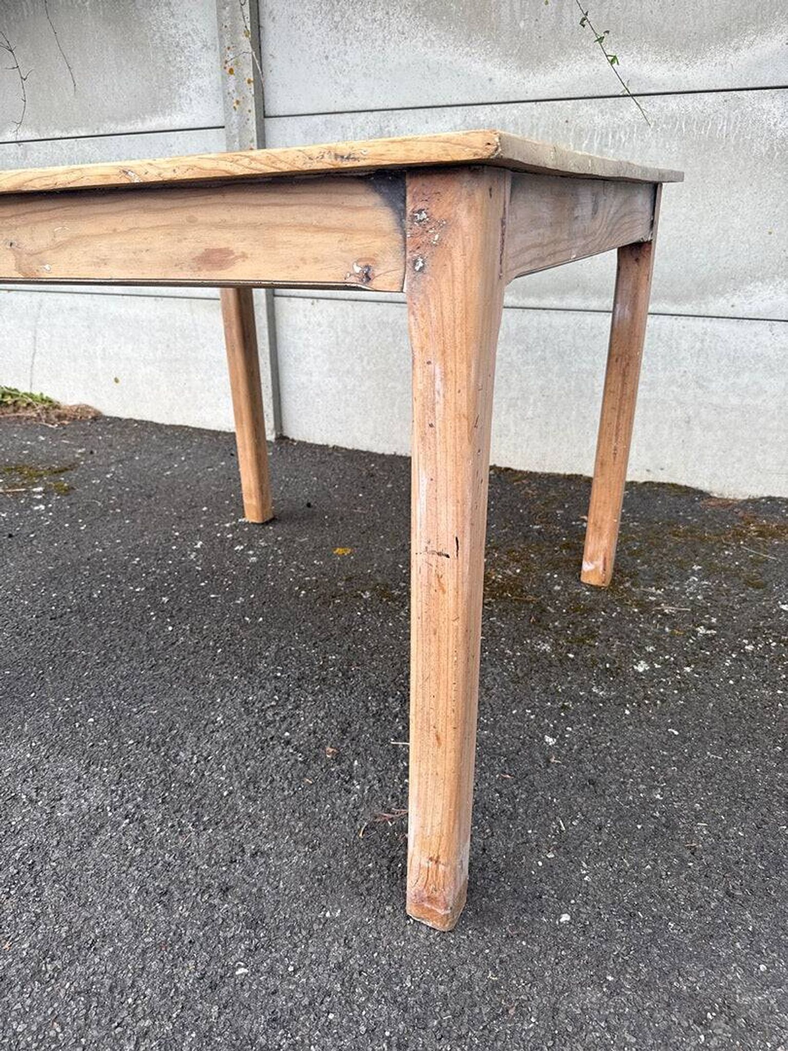 Farm table – vintage – table – rustic raw wood