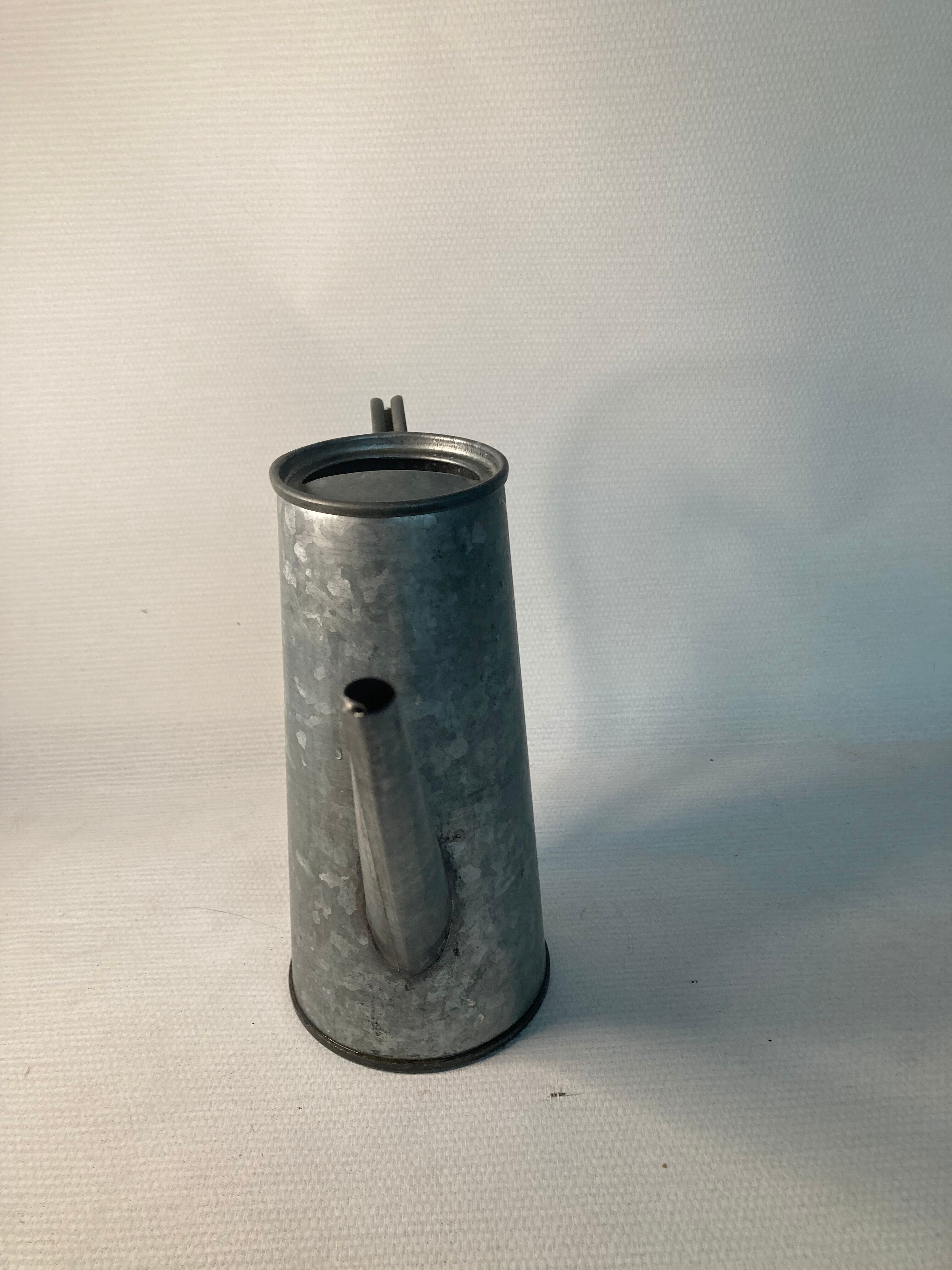 Zinc watering can