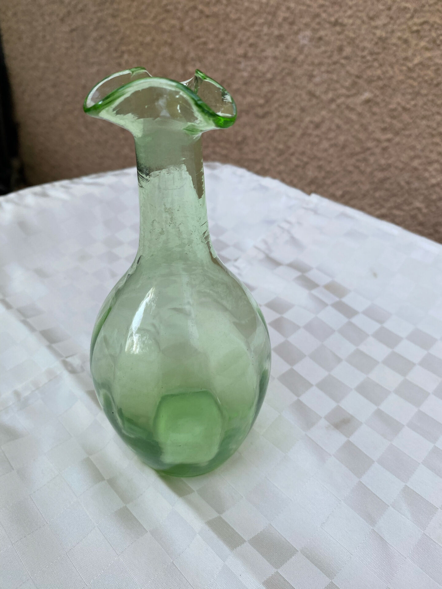 Small vintage soliflore vase in blown glass, water green — Pinched neck