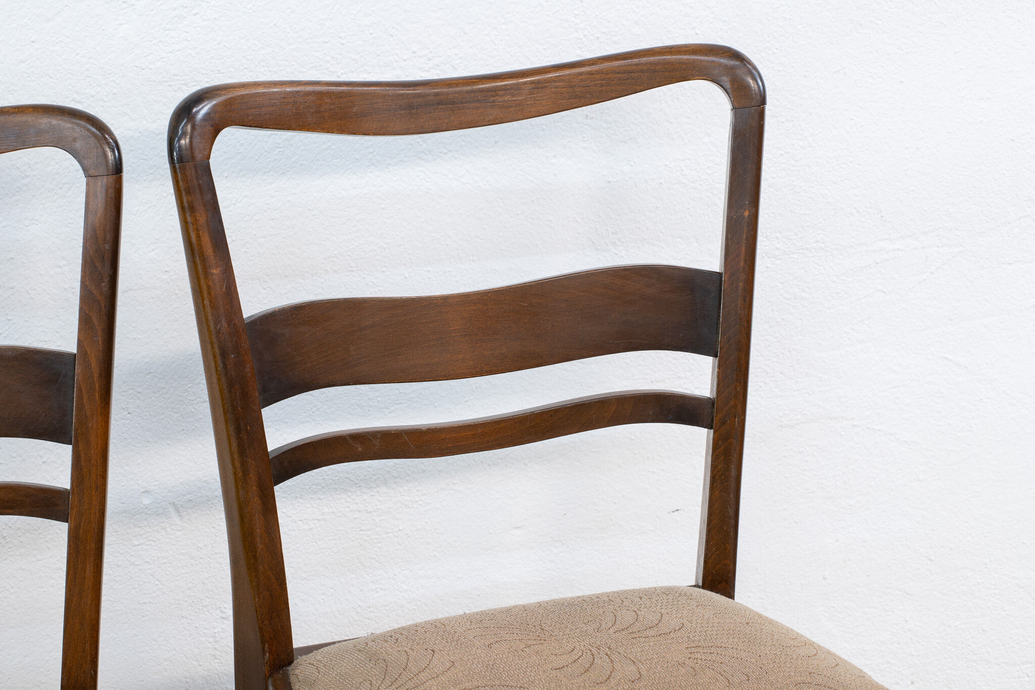 Série de 4 chaises scandinaves vintage