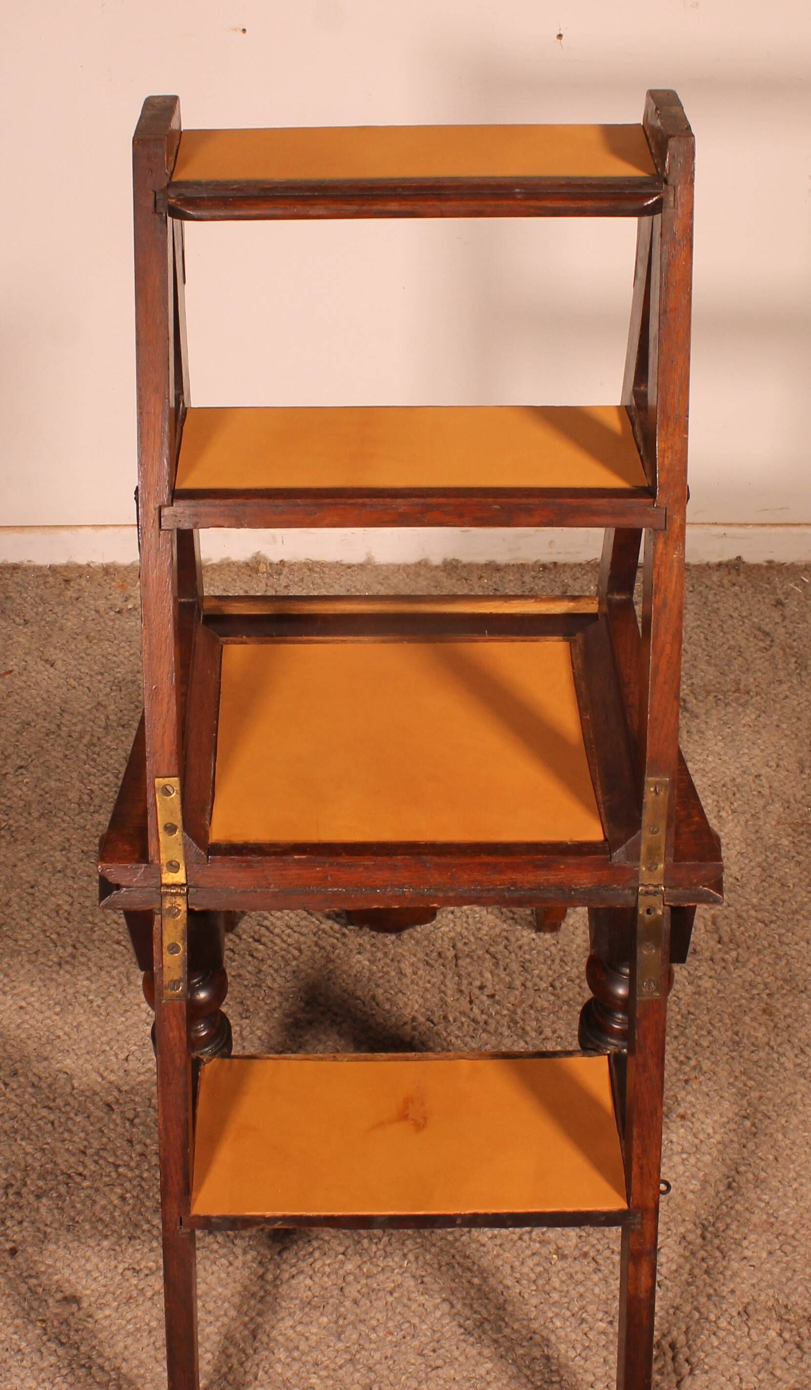neogothic step stool - 19th century in oak