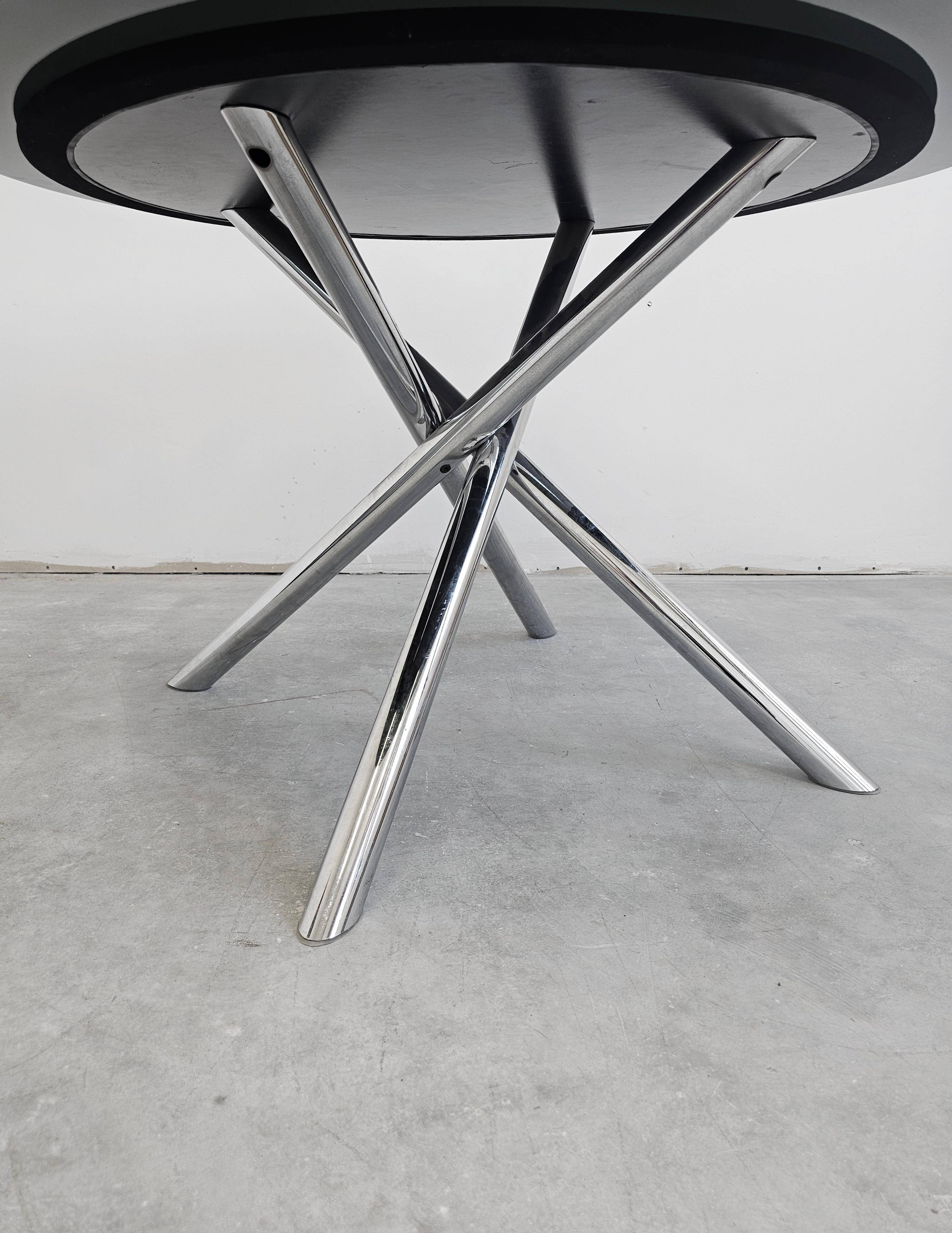 Postmodern dining table "Nodo" by Carlo Bartoli for Tisettanta.