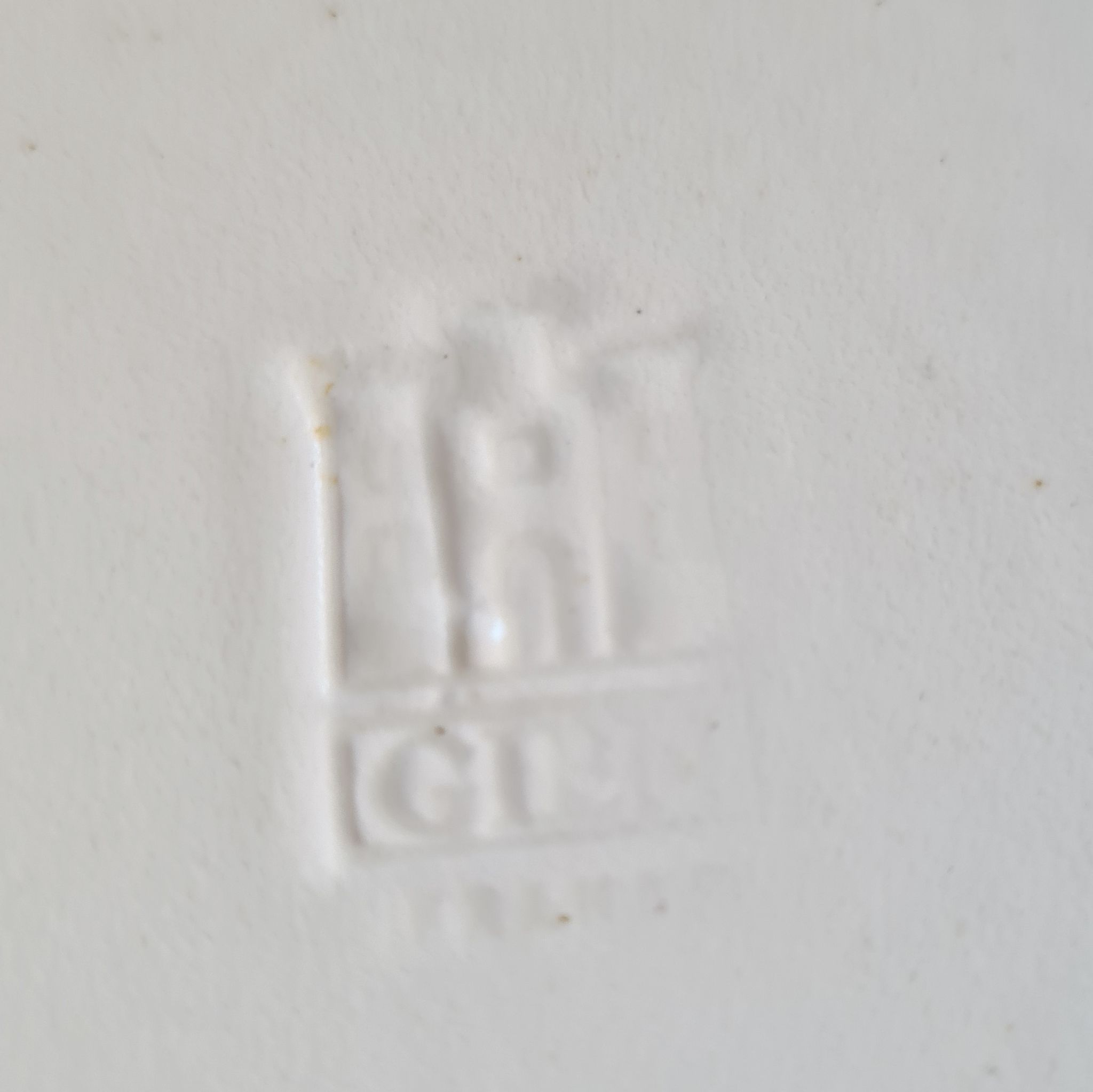 Set of 5 Gien Kandy model deep plates.