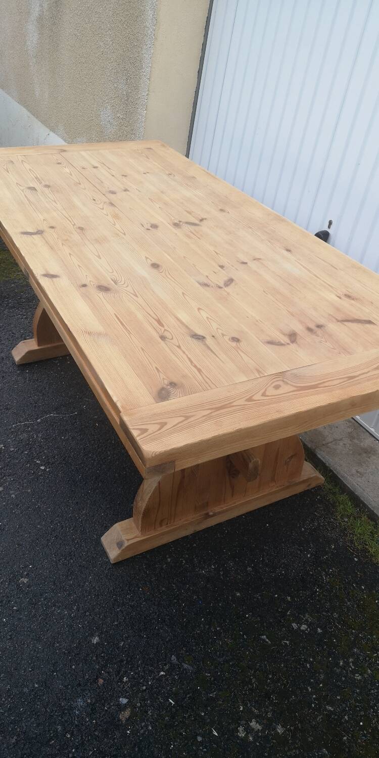 Monastery Farm Table