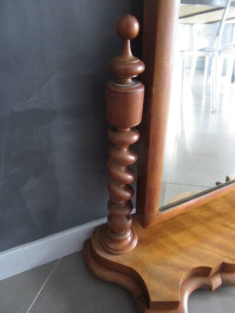 Antique tilting tabletop mirror