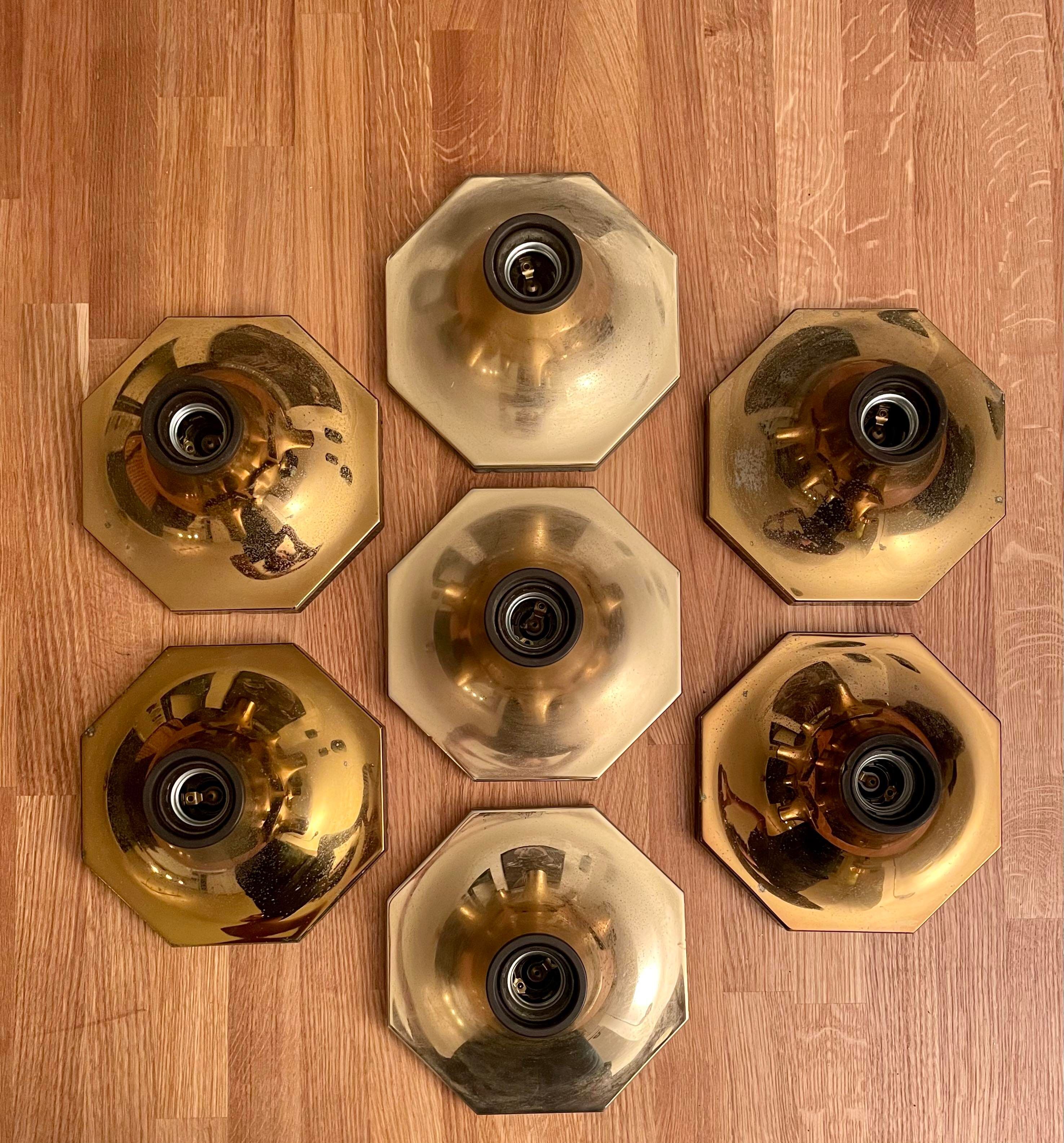 Suite de 7 appliques, plafonniers vintage, laiton, Motoko Ishii pour Staff Leuchten 1970