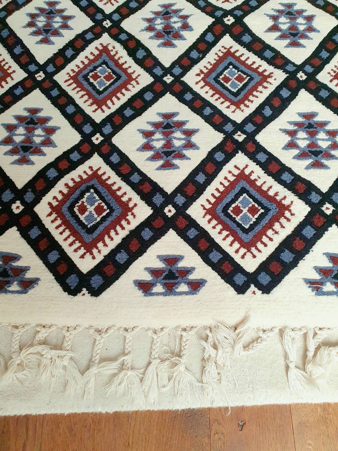 Tunisian hand-woven rug, pure wool, 295/202
