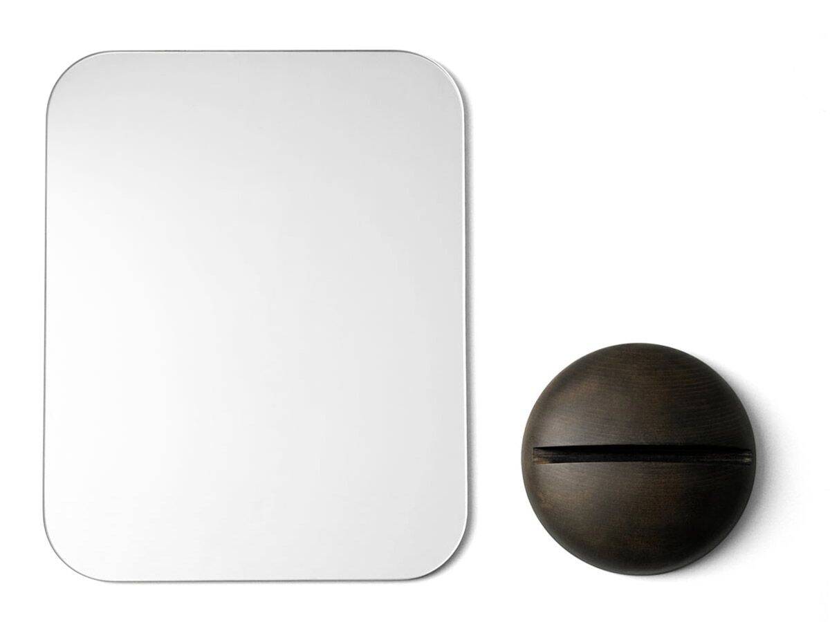 Rectangular Scandinavian mirror to place on a wooden base