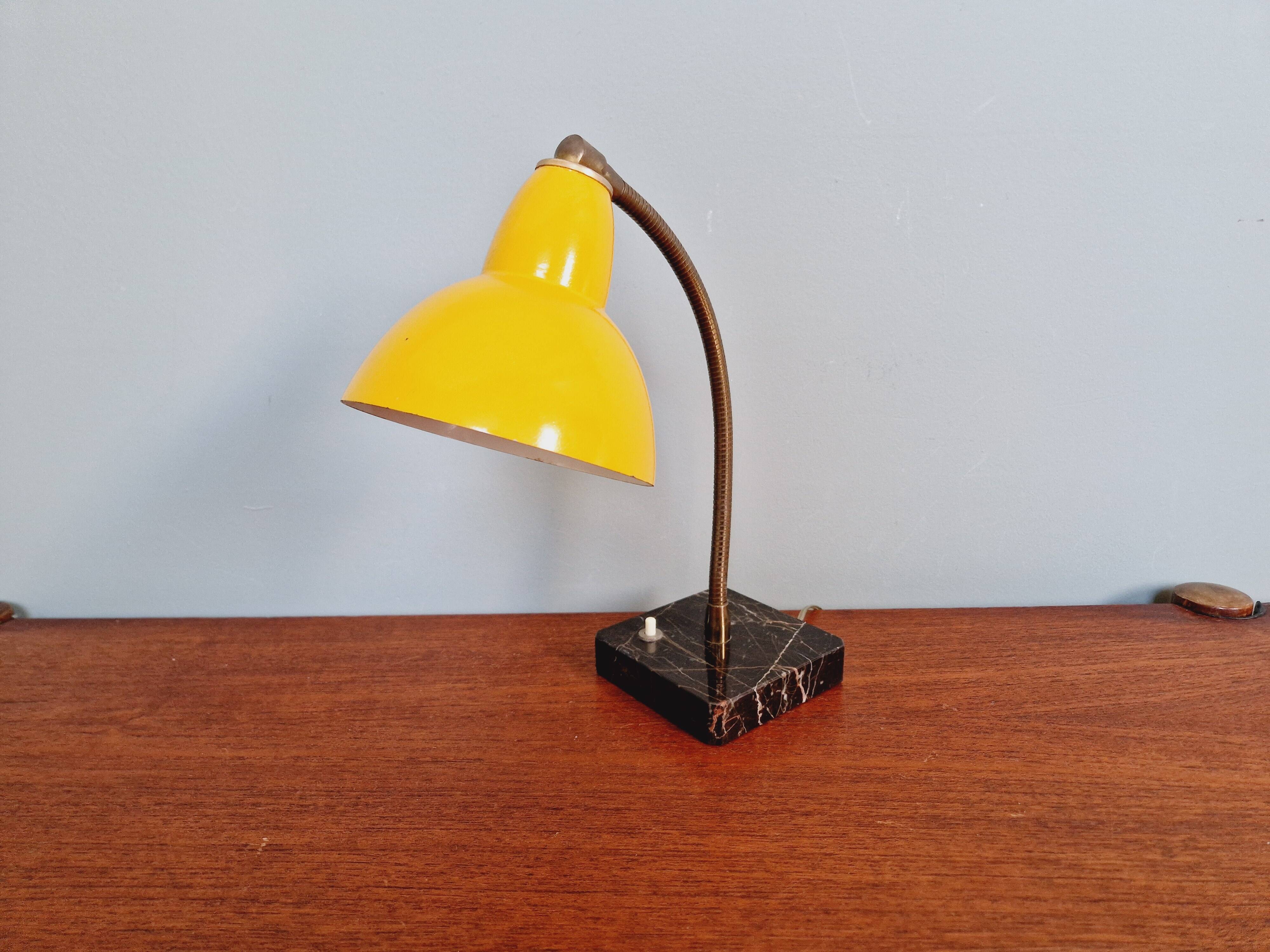 Casserole lamp in yellow lacquered metal and black marble, 1950s