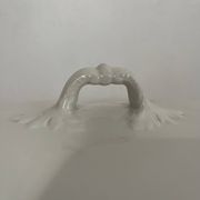 White earthenware vegetable dish, Maekin England