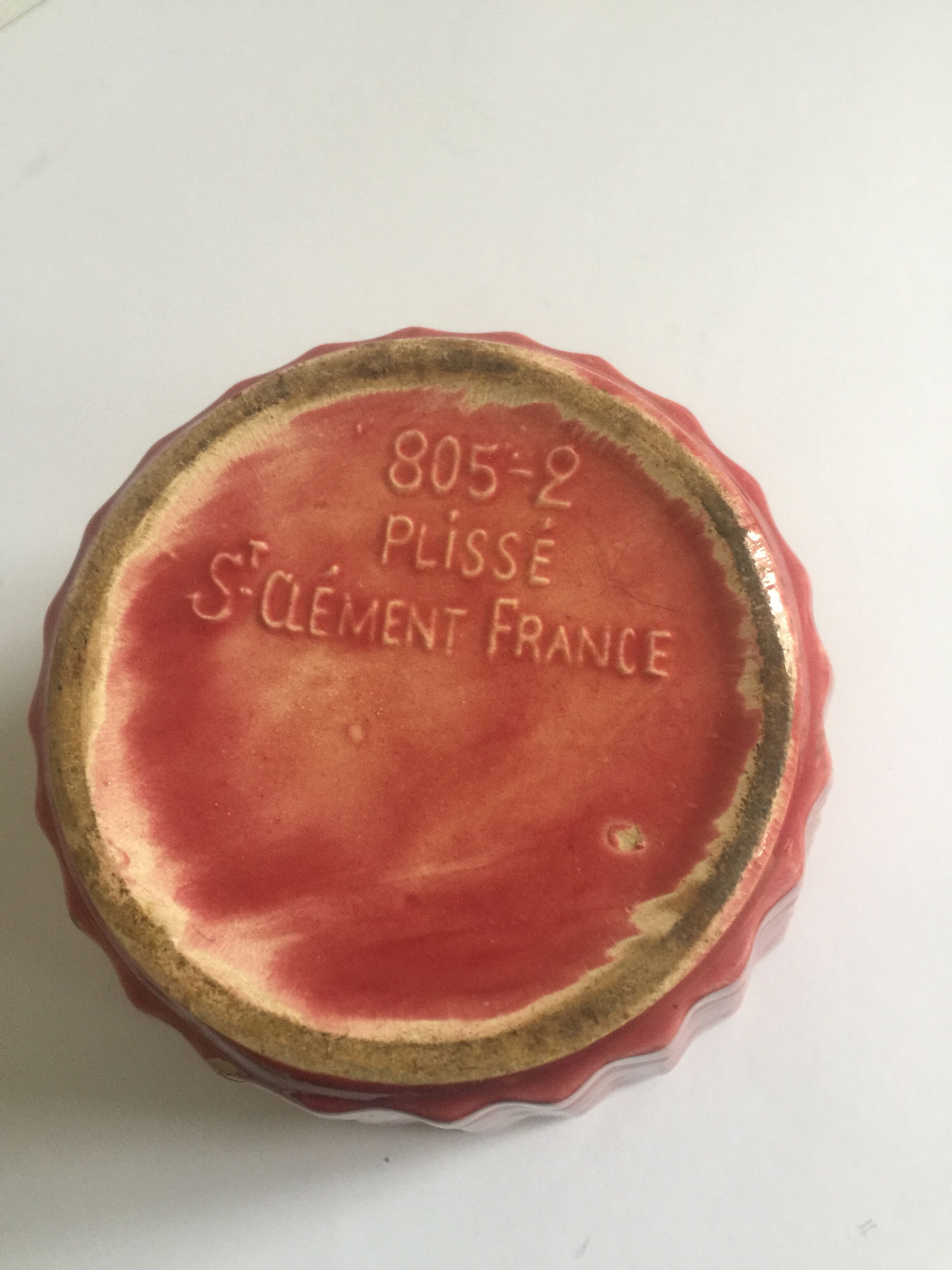 St Clement's pot pottery