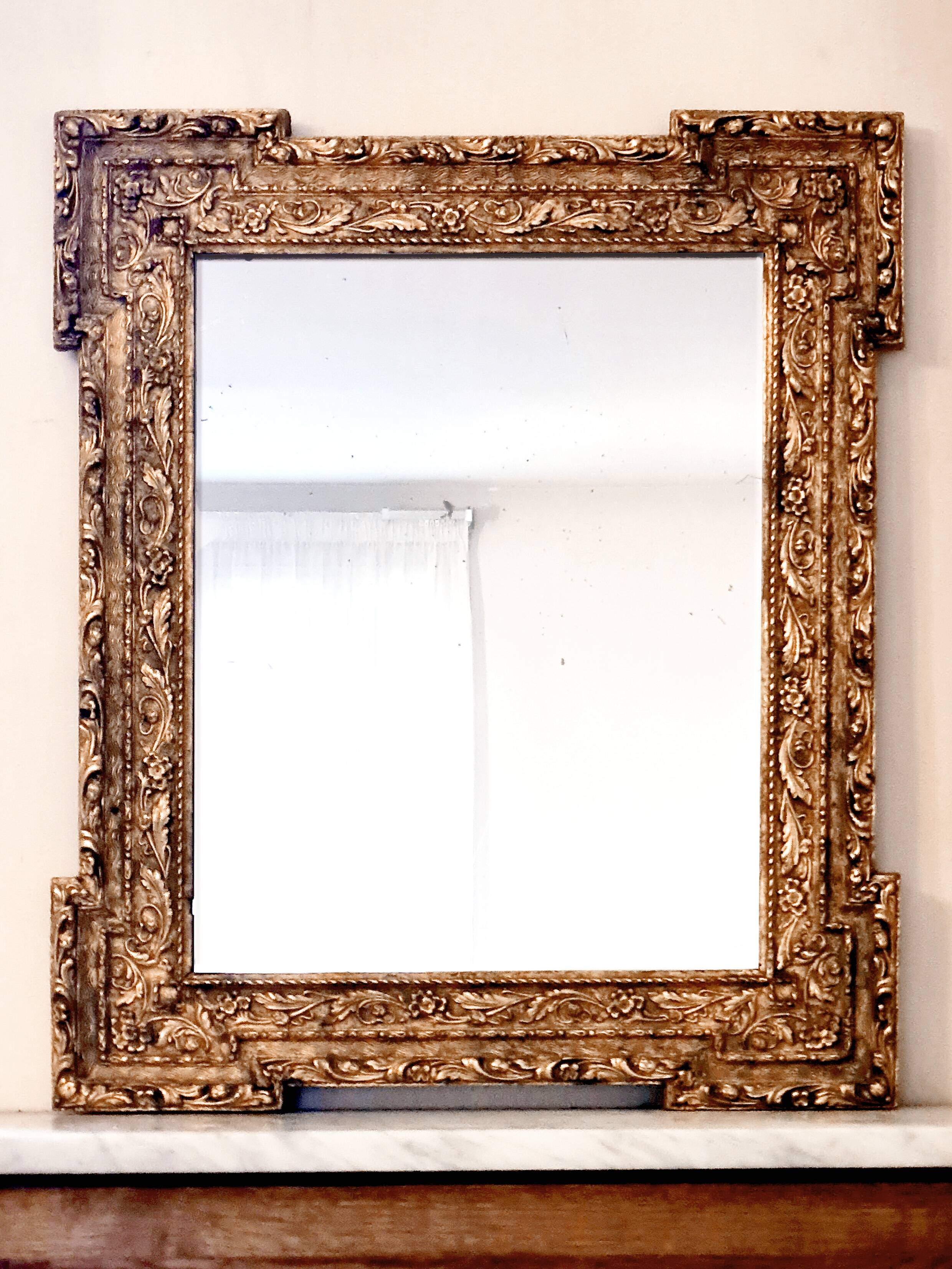 Antique gilded mirror "Ambroise" – timeless elegance and poetry
