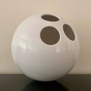Spherical Vase • Bowling • Vitreous Porcelain • Enzo Bioli • Il Picchio • 1970