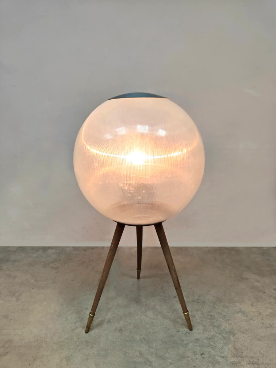 Space age tripot ball floor lamp vintage sphere