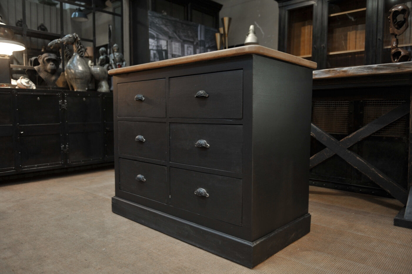Old commerce stocking furniture has 6 black patinated fir drawers solid oak tray 1930