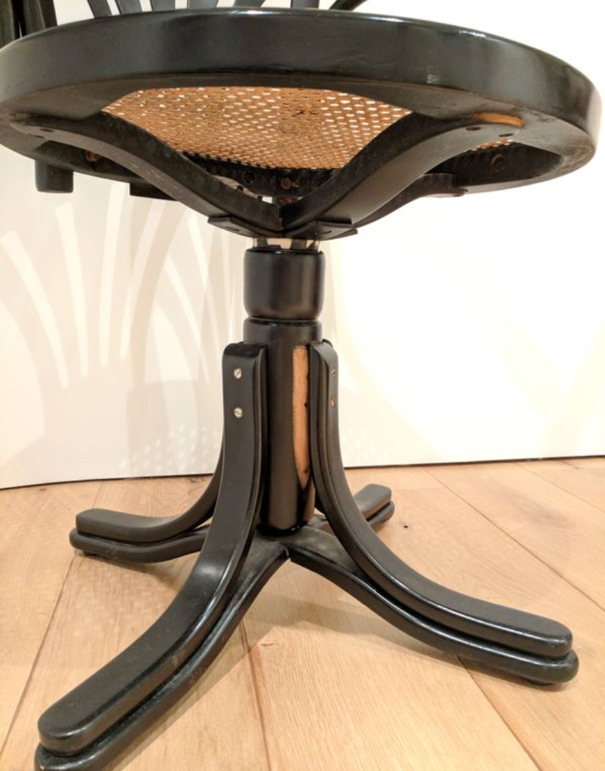 Black swivel office chair