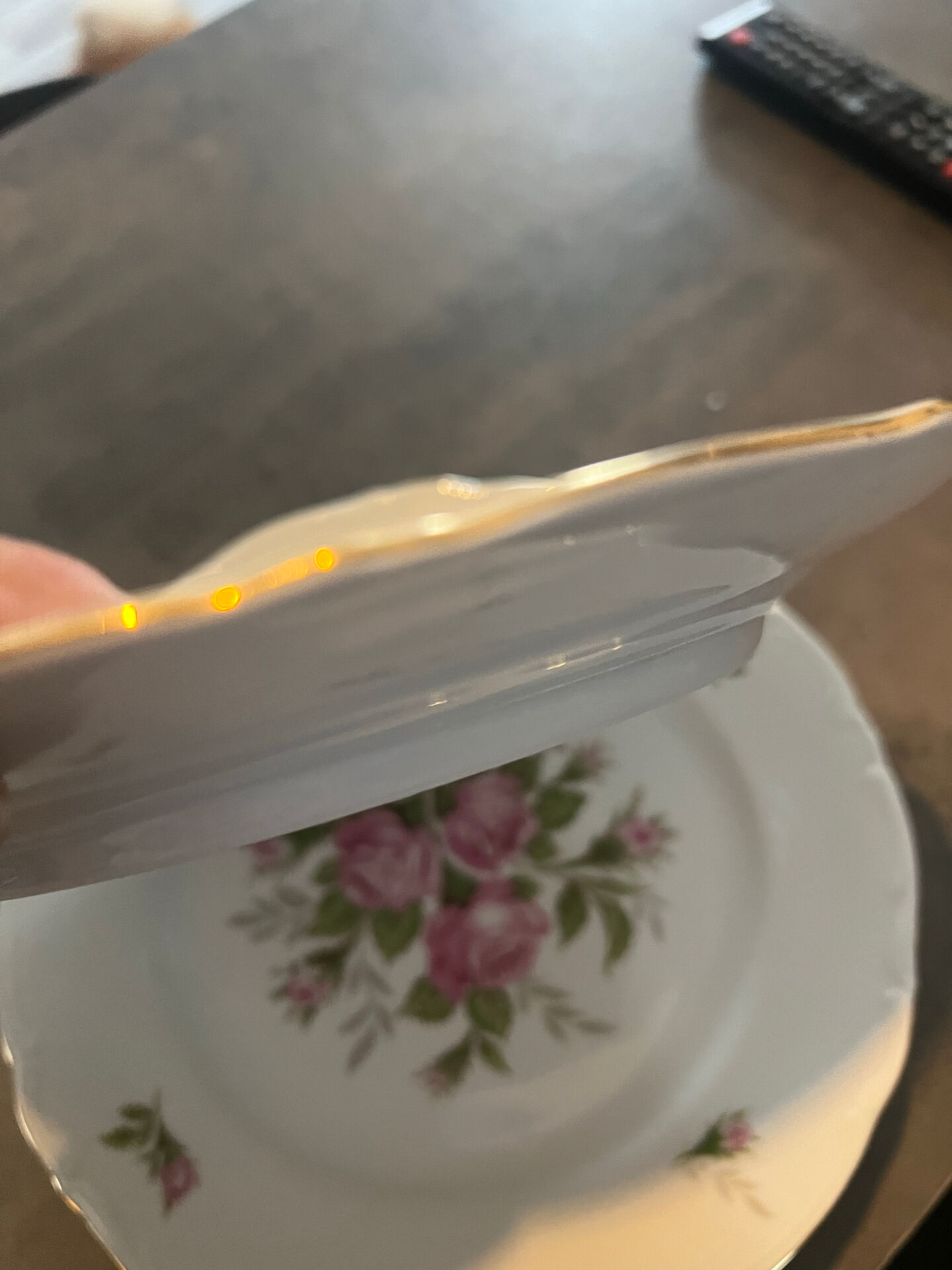 6 plates, plate