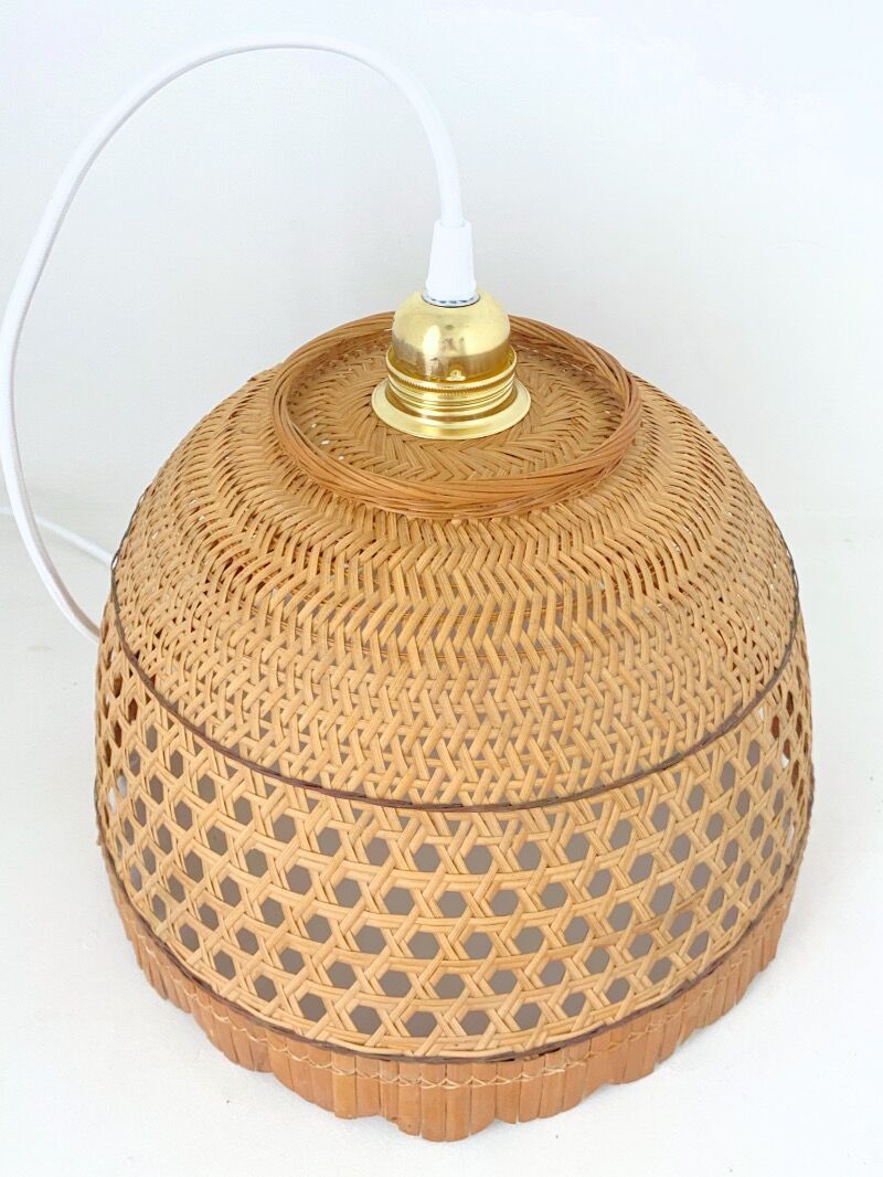 Suspension wicker cannage and bamboo