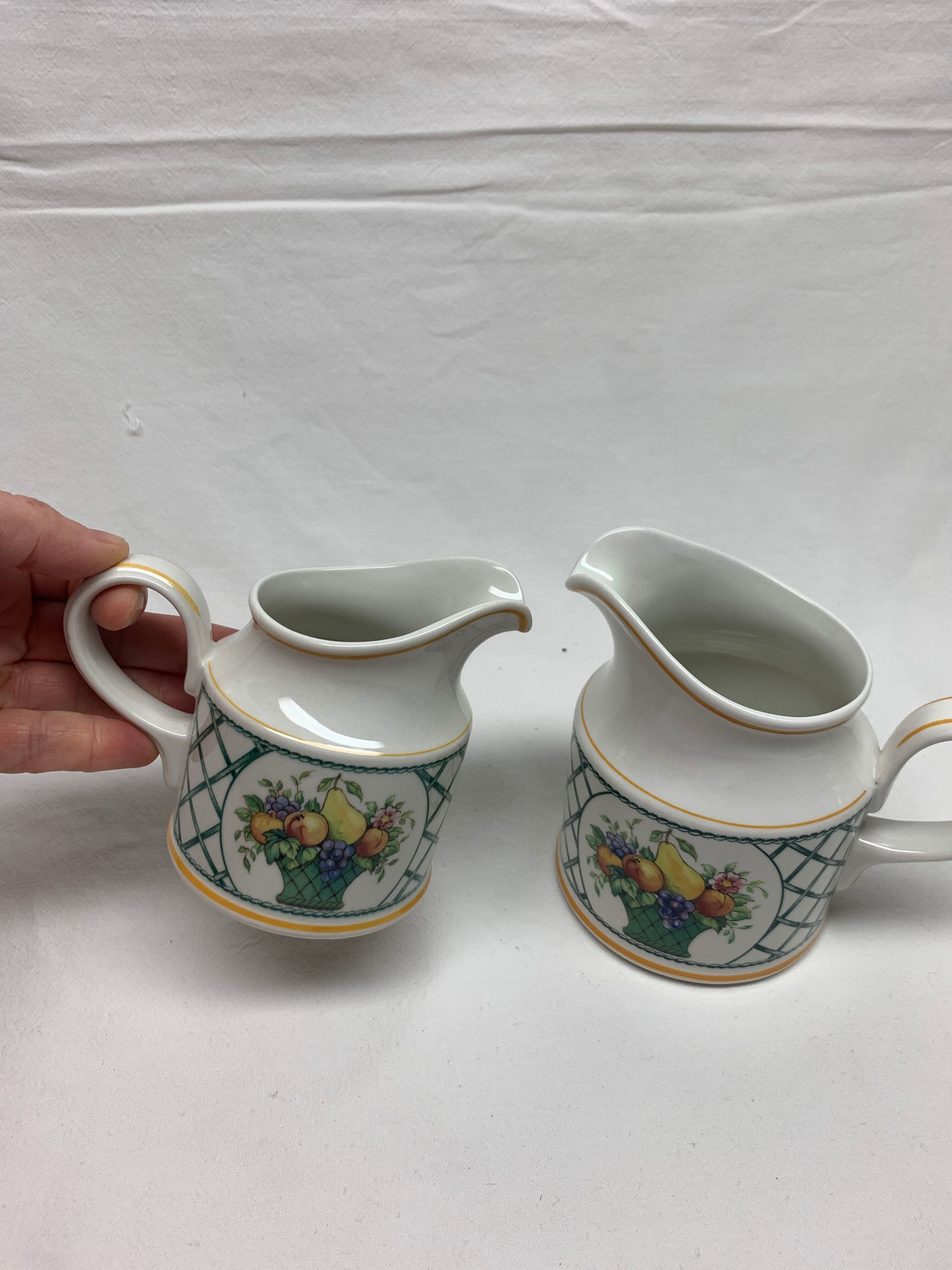 Lot 2 milk jars villeroy & boch basket