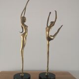 Duo de sculptures femmes danseuses en laiton