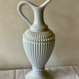 Carafe vase in white opaline