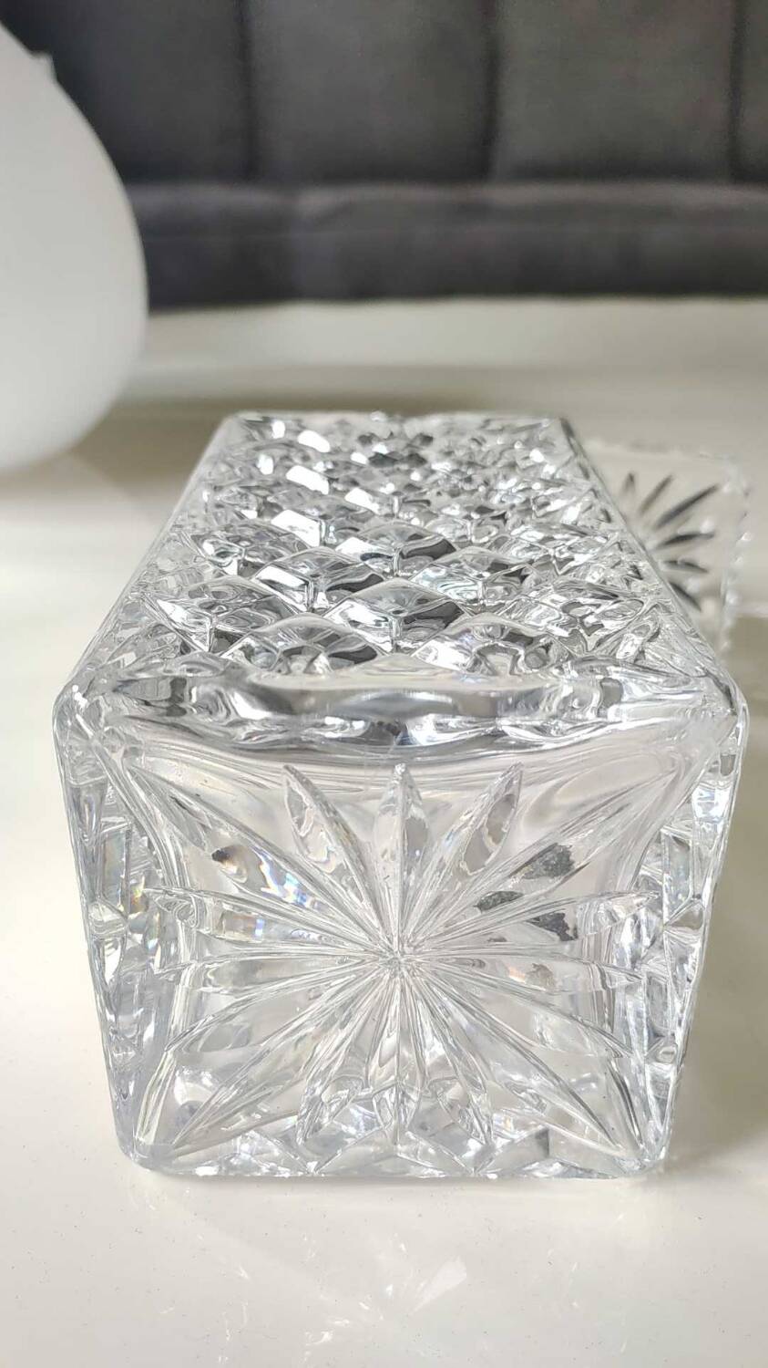 Whiskey decanter in bohemian crystal. boho-chic style. cross/diamond patterns. floral decor. high 25.5 cm