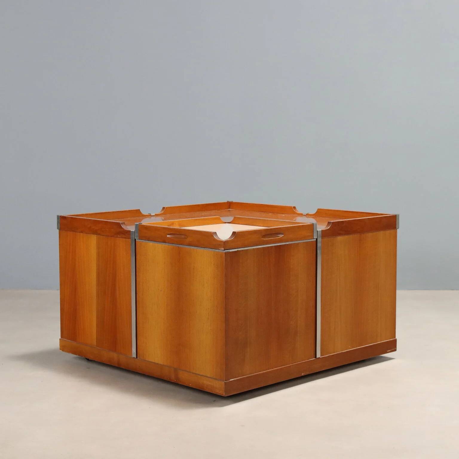Vintage coffee table in Tanganyika walnut, Italian design, 1970s.