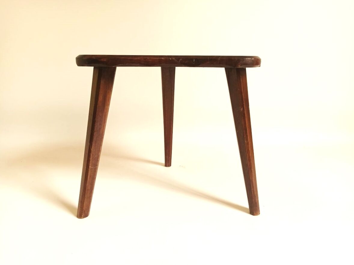 Tripod milking stool 60