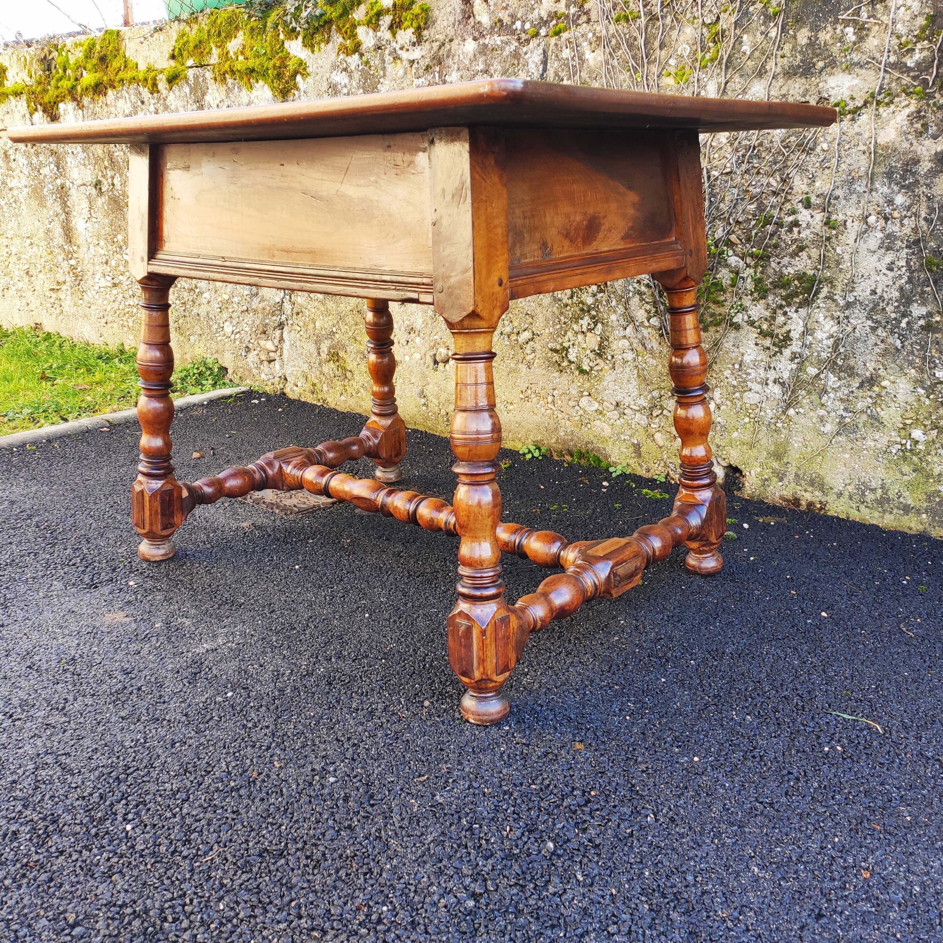 Antique Swiss table in solid walnut - 19th century
