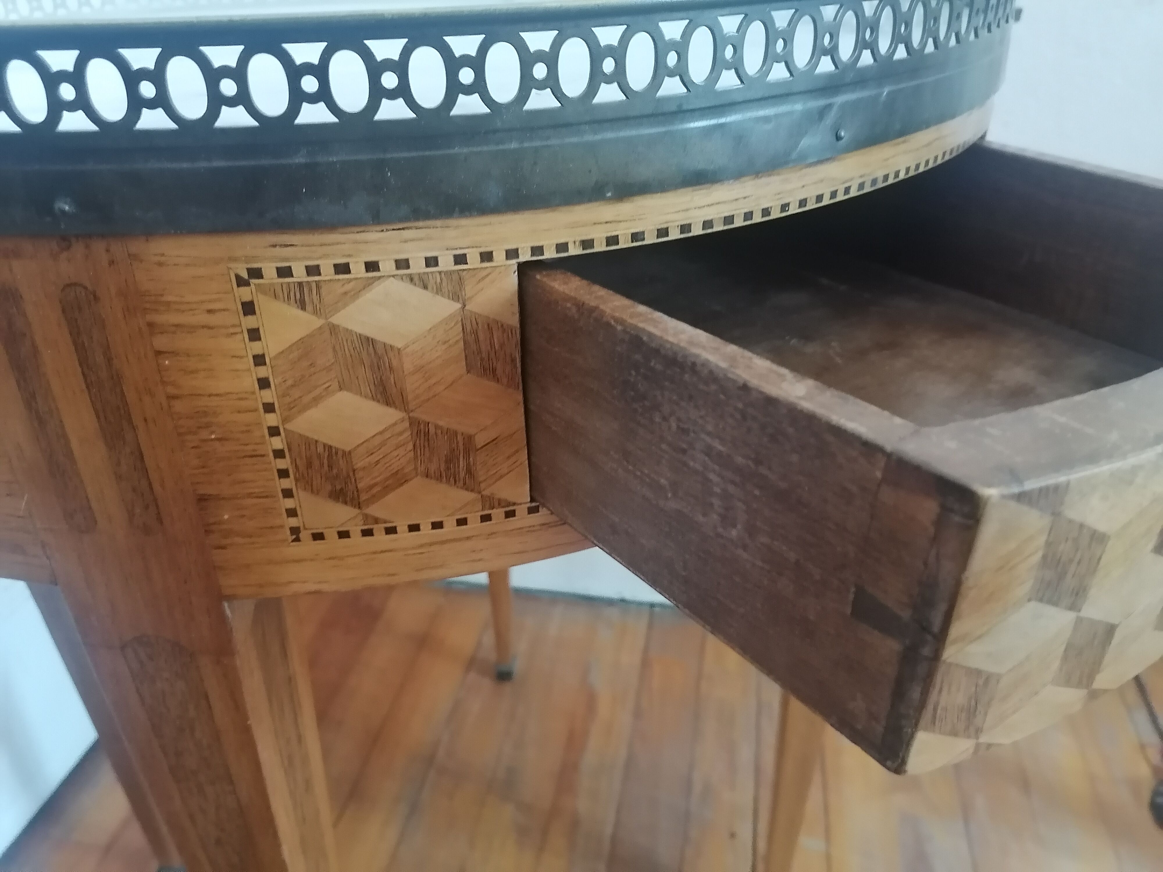 Table bouillote Louis XVI