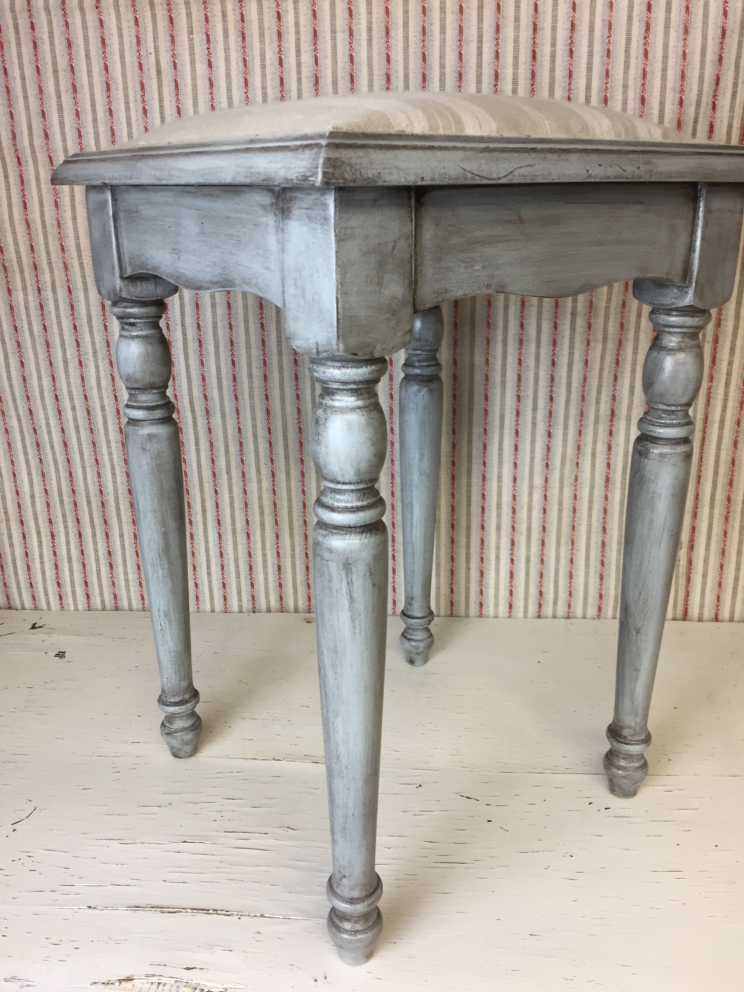 Tabouret bois et toile à matelas
