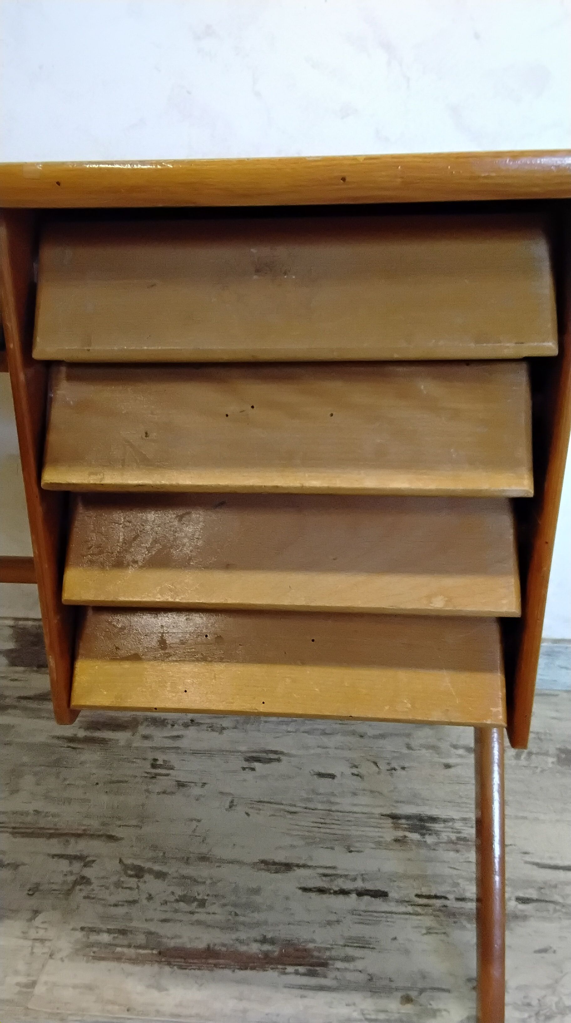 Bureau vintage pieds compas et sa chaise années 50/60