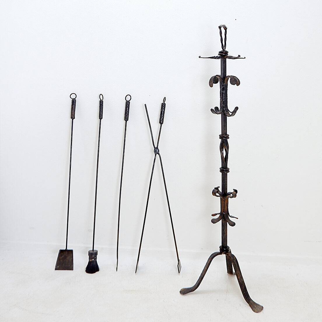 Large Wrought Iron Hammered Fireplace Tool Set: H 127cm
