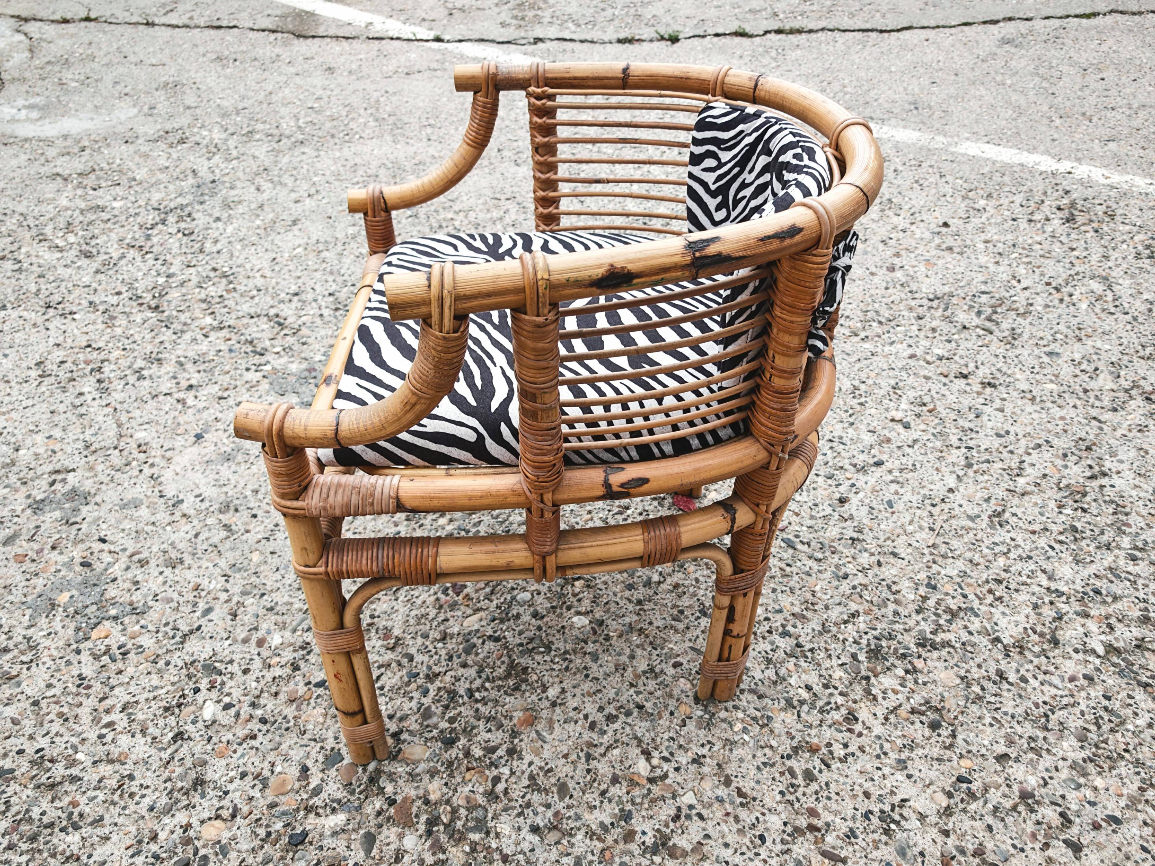 Pair of Mid Century armchairs, horseshoe shape, Italy 1950s.