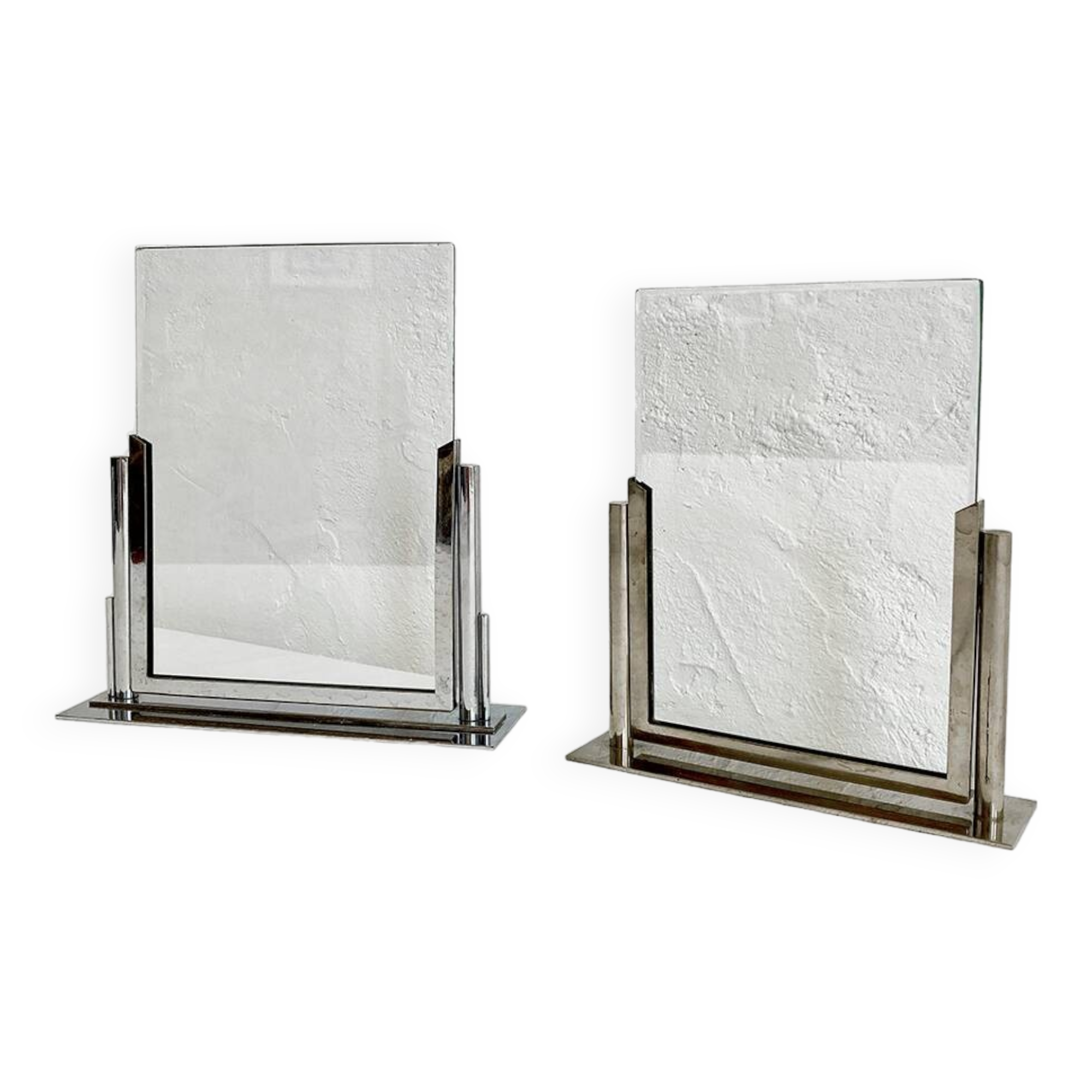 Duo of Art Deco photo frames in silver metal with beveled glass