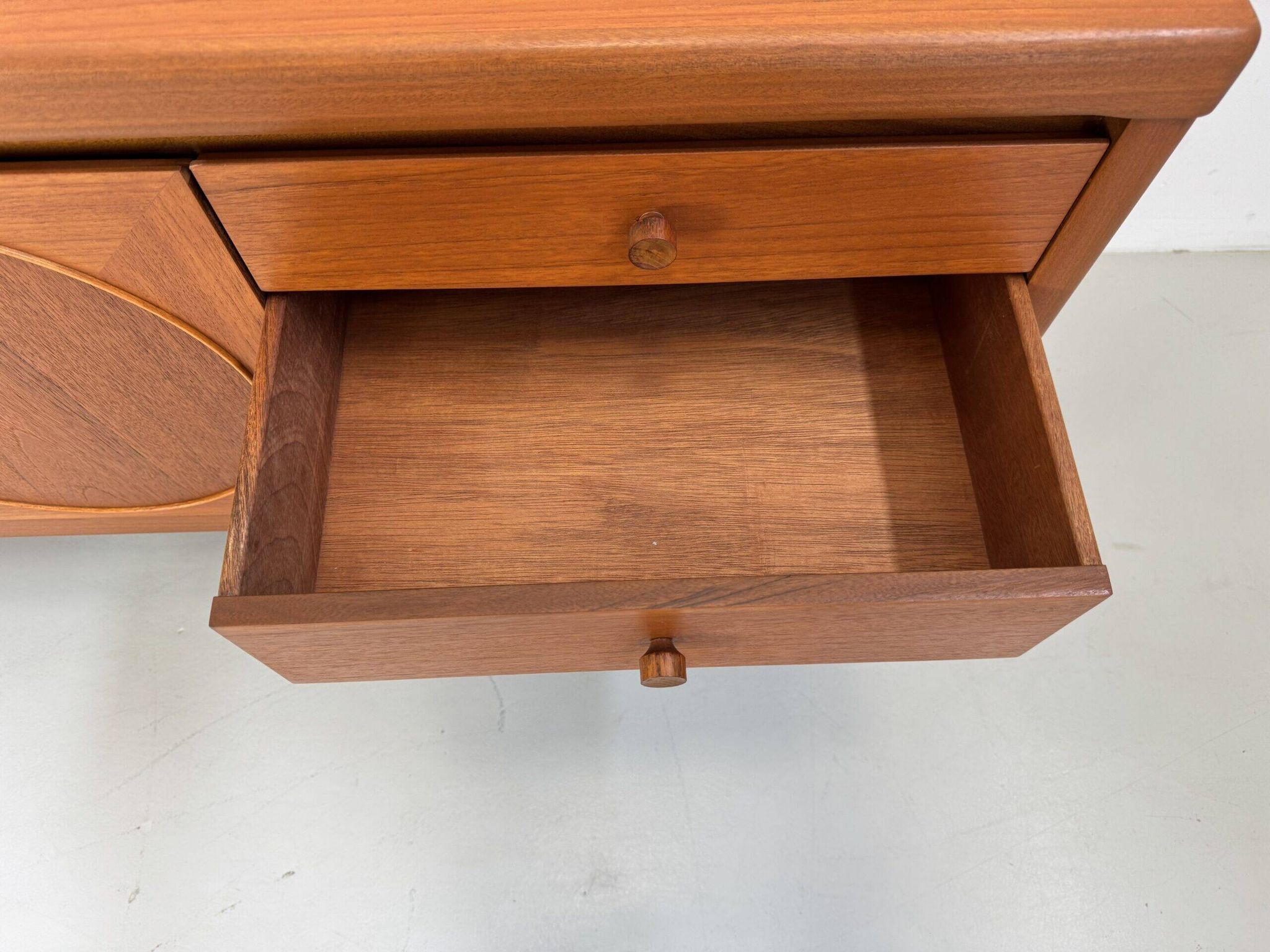 Buffet vintage Nathan Circle.
