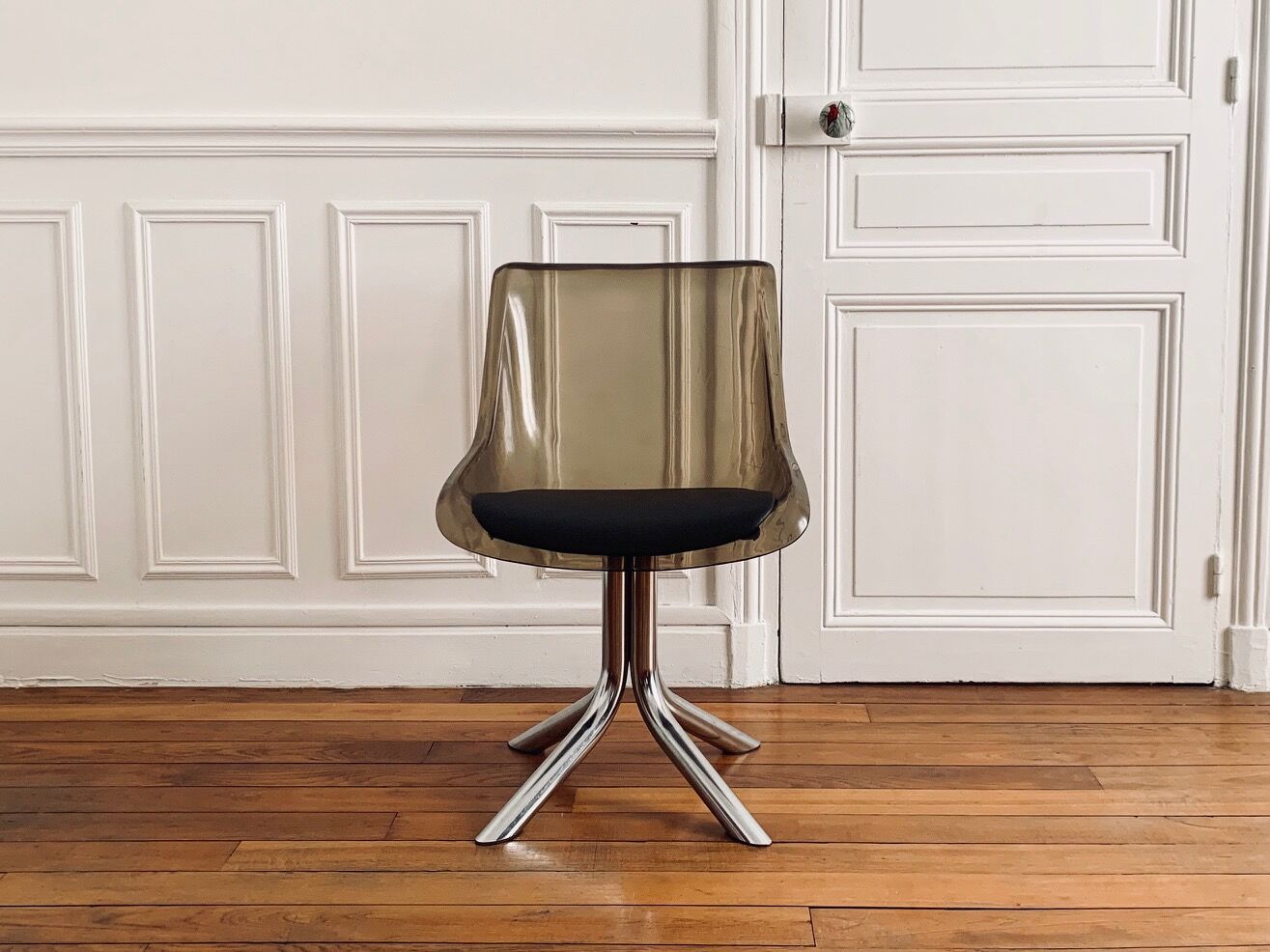 Chaise vintage space age plexiglass