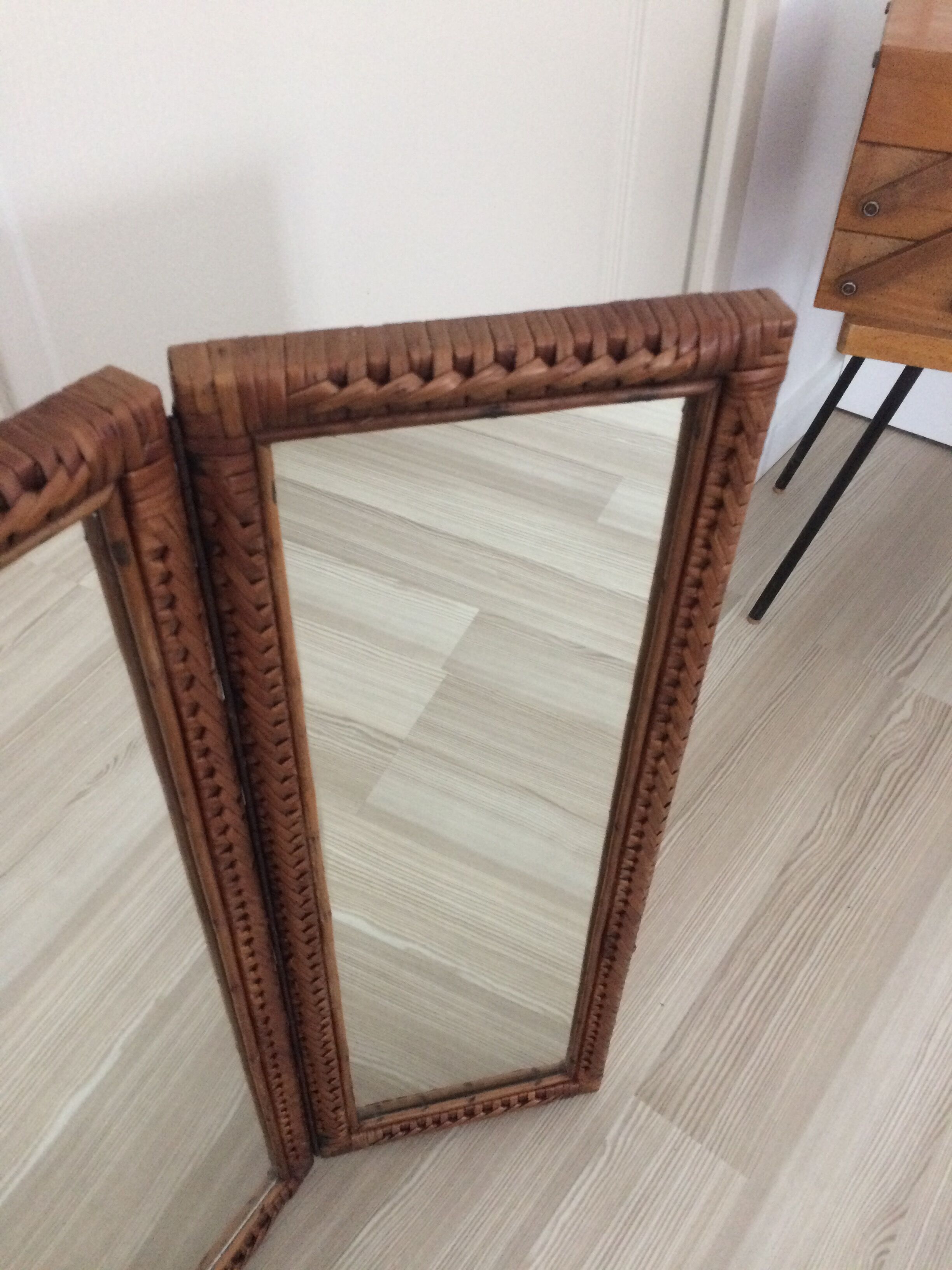 Triptyque de miroirs en rotin 63x63cm