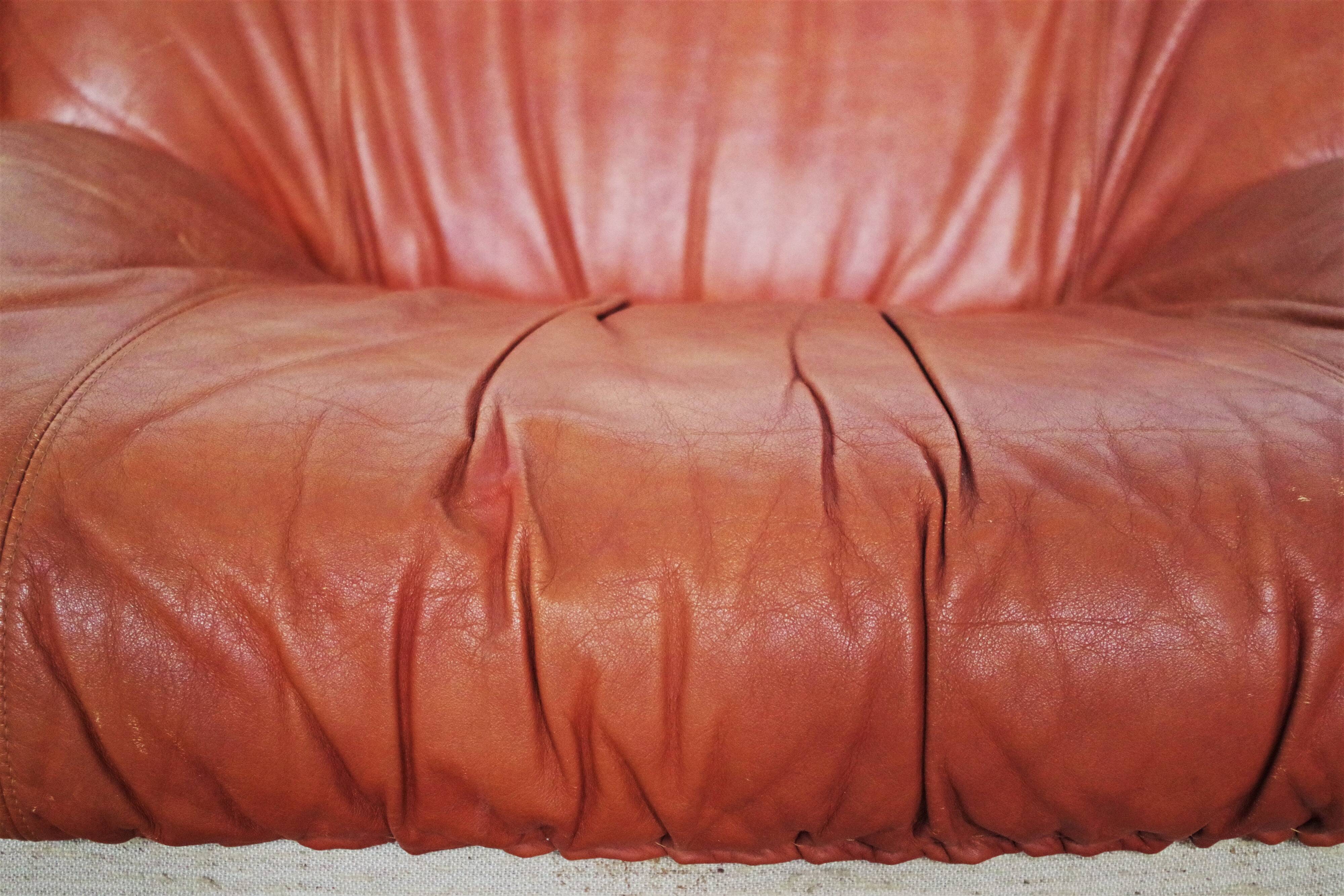 Swan armchairs, 1970s, set of 2