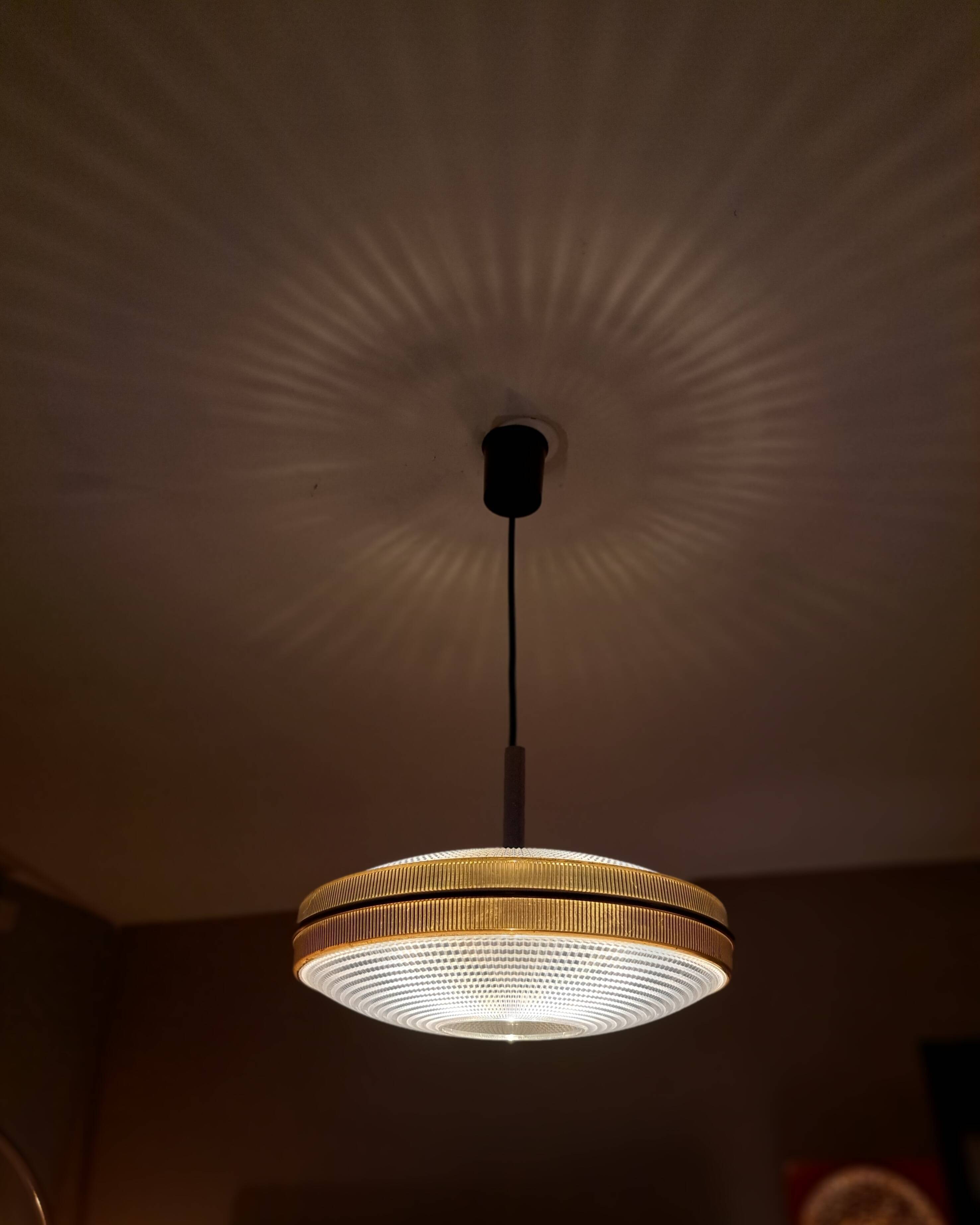 Suspension ufo space-age 1960-1970