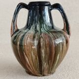 Vase with two handles in sandstone