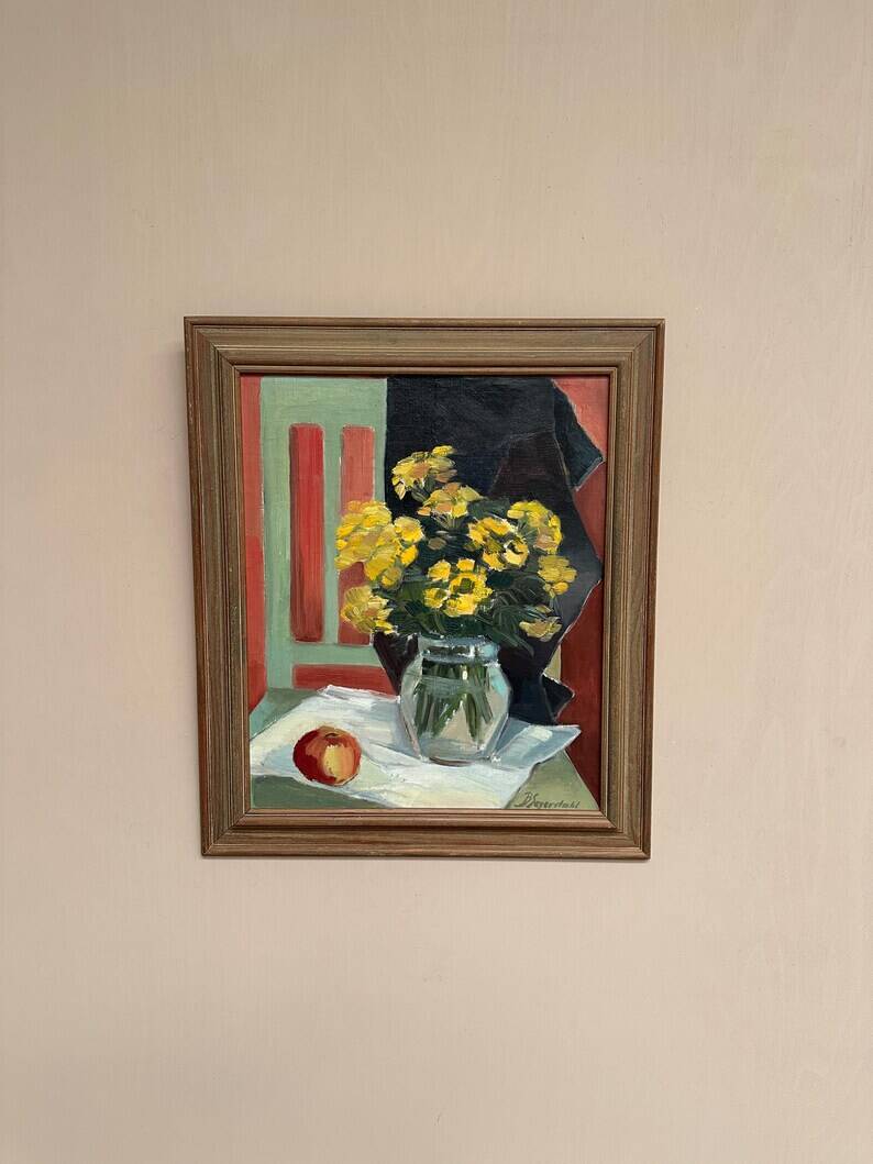 Original Swedish Oil on Panel from the 1940s – "Floral Still Life" by B. Segerdahl – Signed – Framed – 56 × 48 cm (22" × 18.9")