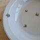 Plat de service rond ancien faïence bleu pâle décor petites fleurs – Moulin